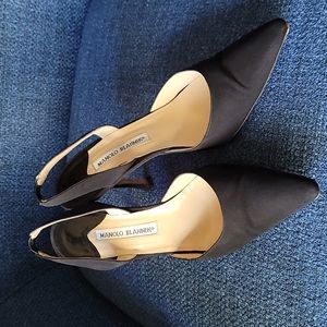 Manolo Blahnik, black, slingback nylon pump. Size 40 (9)